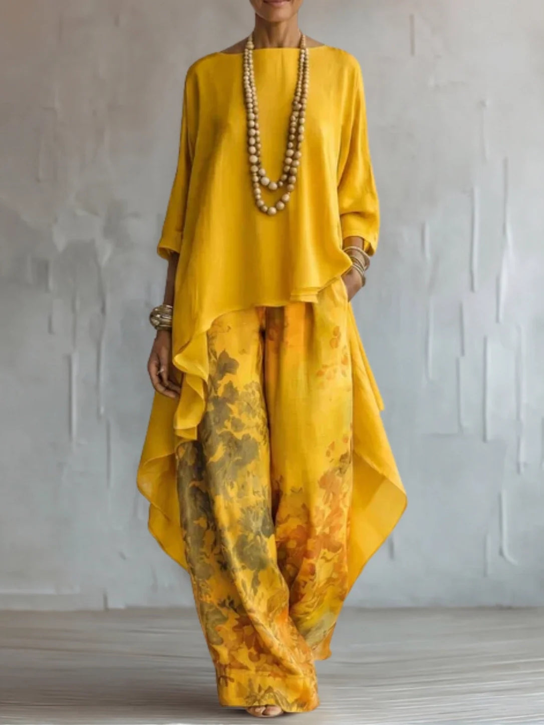 Ginevra | Asymmetrisch, soepelvallend pak met bloemenprint