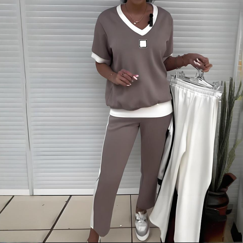 Sandra - Casual damesoutfit top en een broek met V-hals