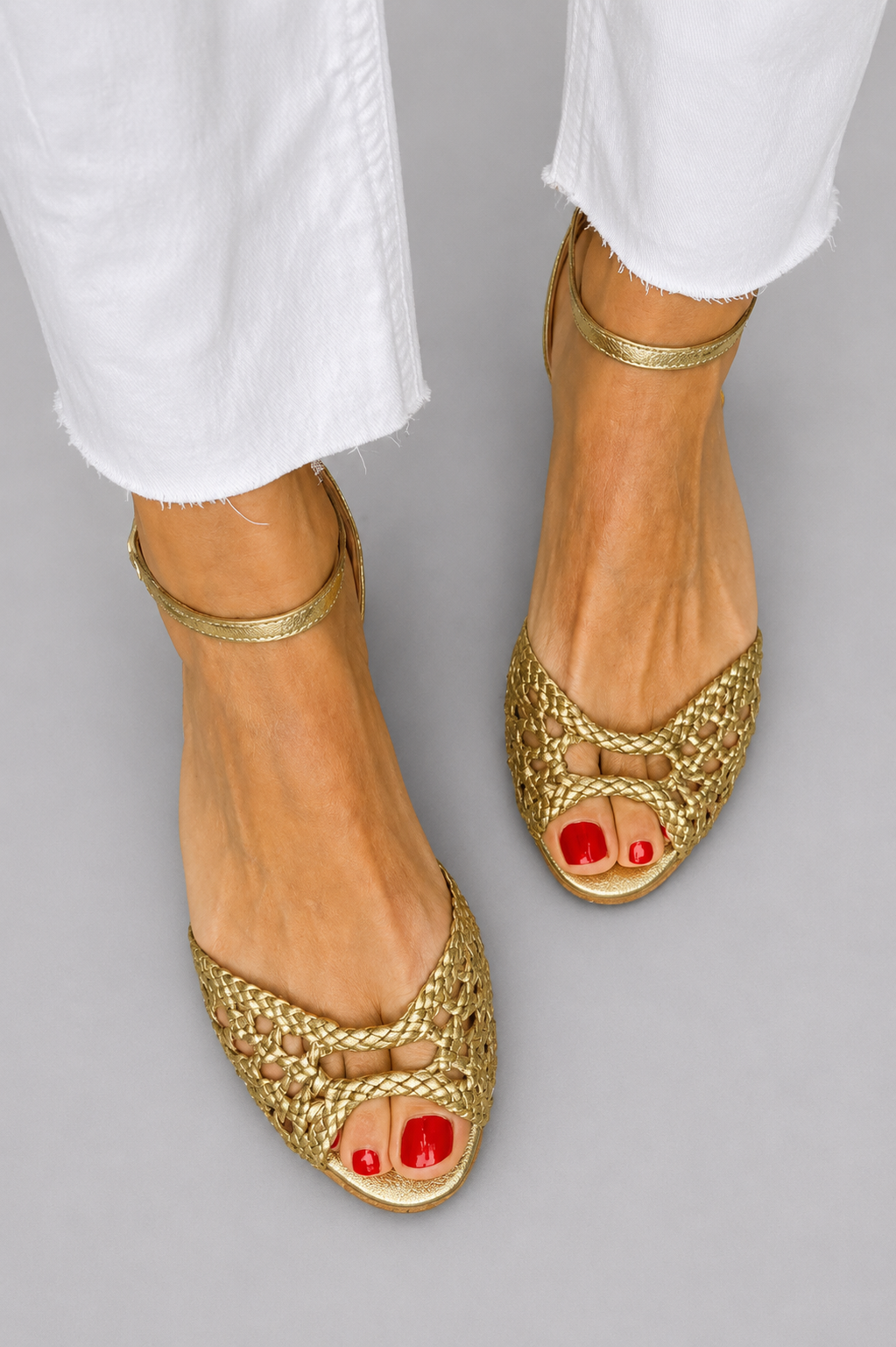 Isadora | Goudkleurige gevlochten sandalen