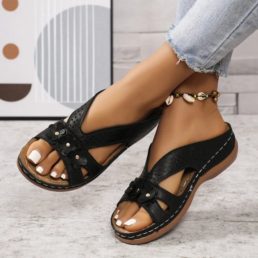 Sylvia™ | Orthopedische sandalen, met wigvormige hak, dikke zool en holle klinknagels