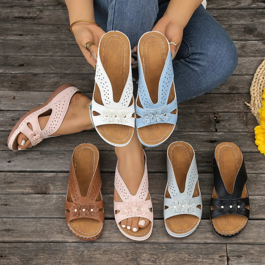 Sylvia™ | Orthopedische sandalen, met wigvormige hak, dikke zool en holle klinknagels