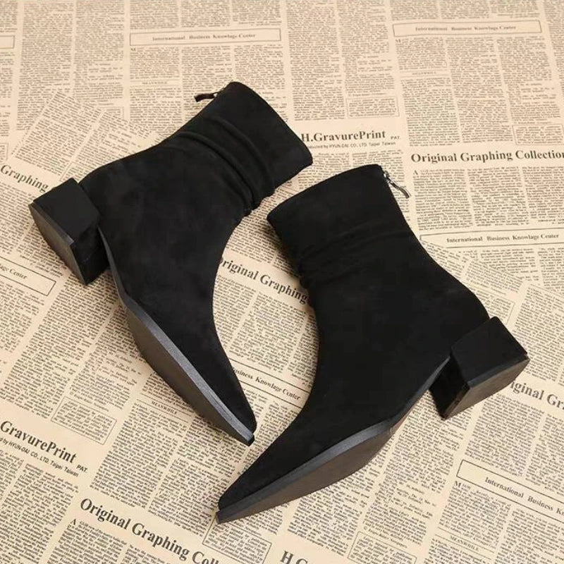 Elia Boots