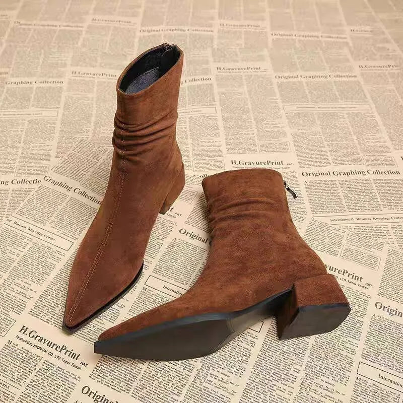 Elia Boots