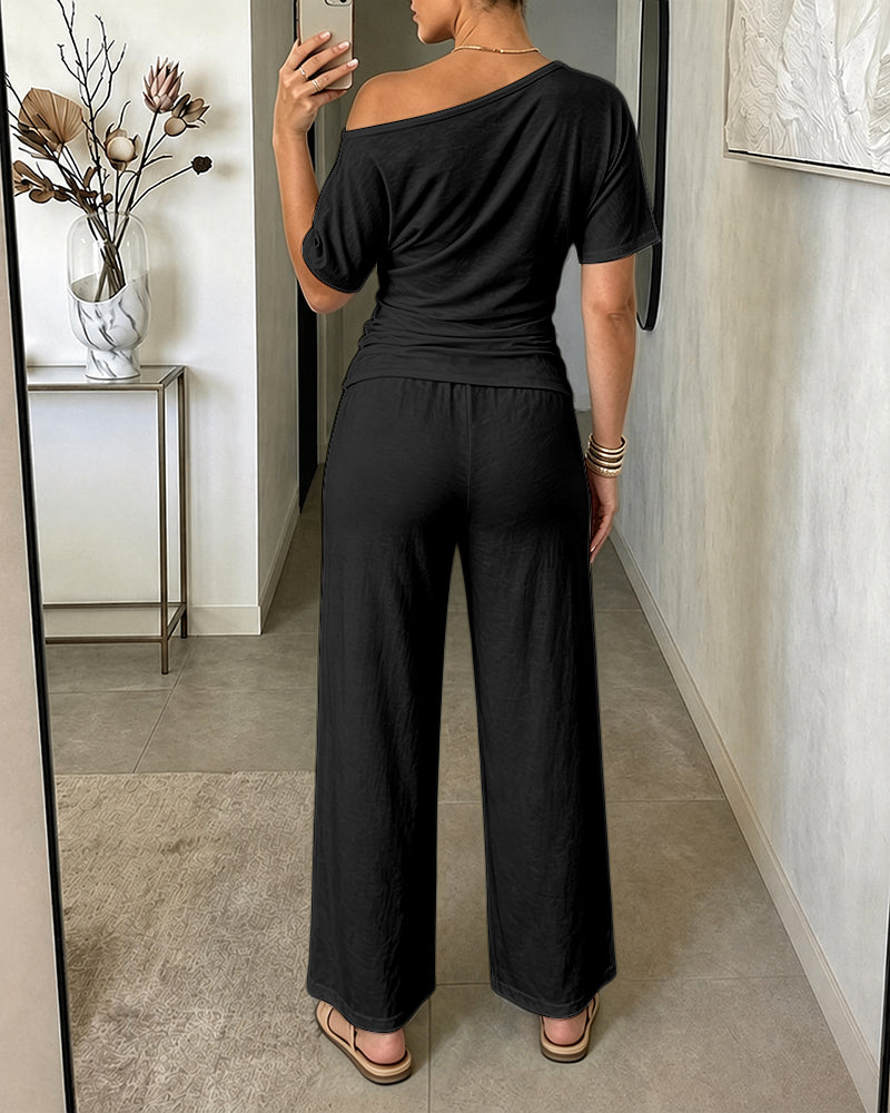 Aven™ | Tweedelige loungeset met schuine halslijn, broek met hoge taille en wijde pijpen