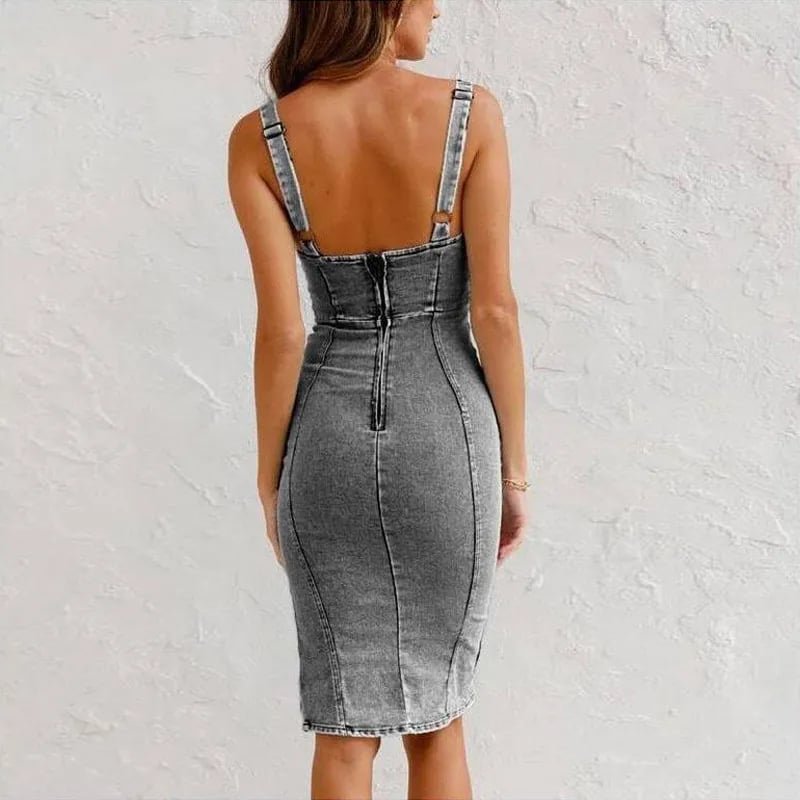 Fitted denim dress with an adjustable waistband and a U-shaped neckline