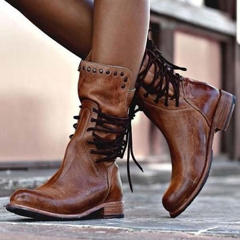 Elisa | Retro halfhoge laarzen met veters en studs