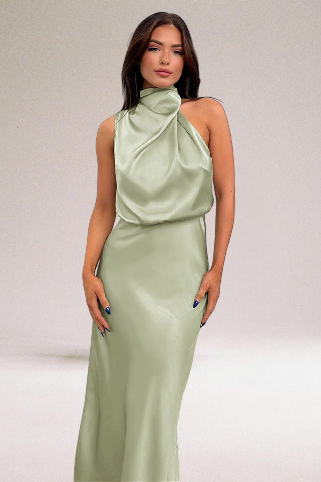 Flavia™ | Glamoureuze satijnen jurk met halter
