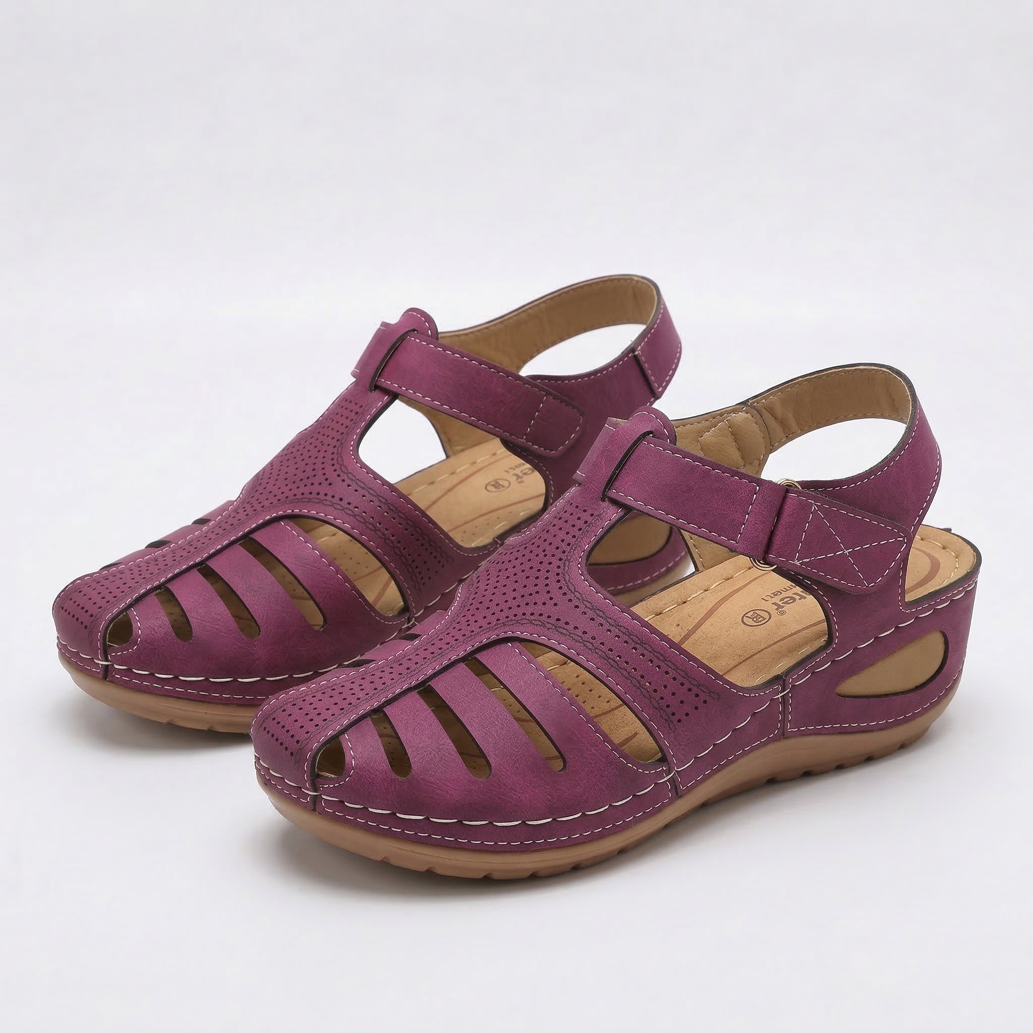 Leni – Comfortable sandals with a slight heel