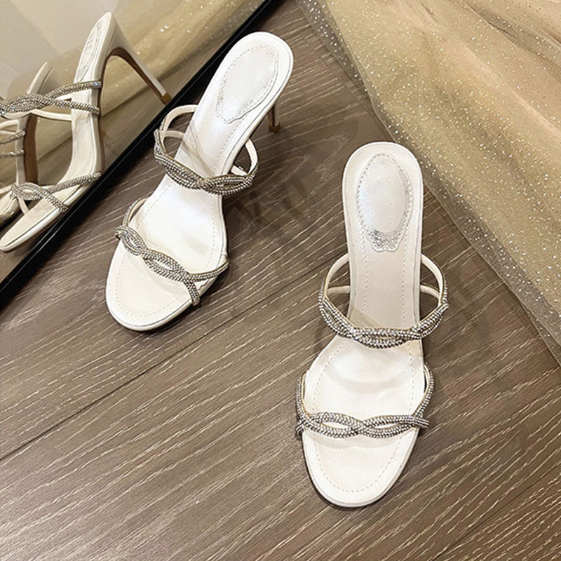 Tavi™ | Comfortabele sandalen met stilettohak en gekruiste bandjes