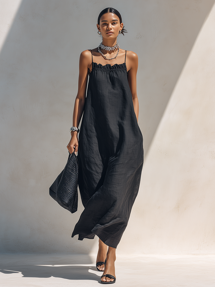 Nynke™ | Minimalistische, effen zwarte maxi-jurk met gerimpelde halslijn en spaghettibandjes