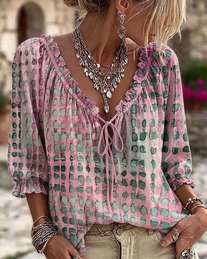 Cornelia | Blouse met stippen en veters