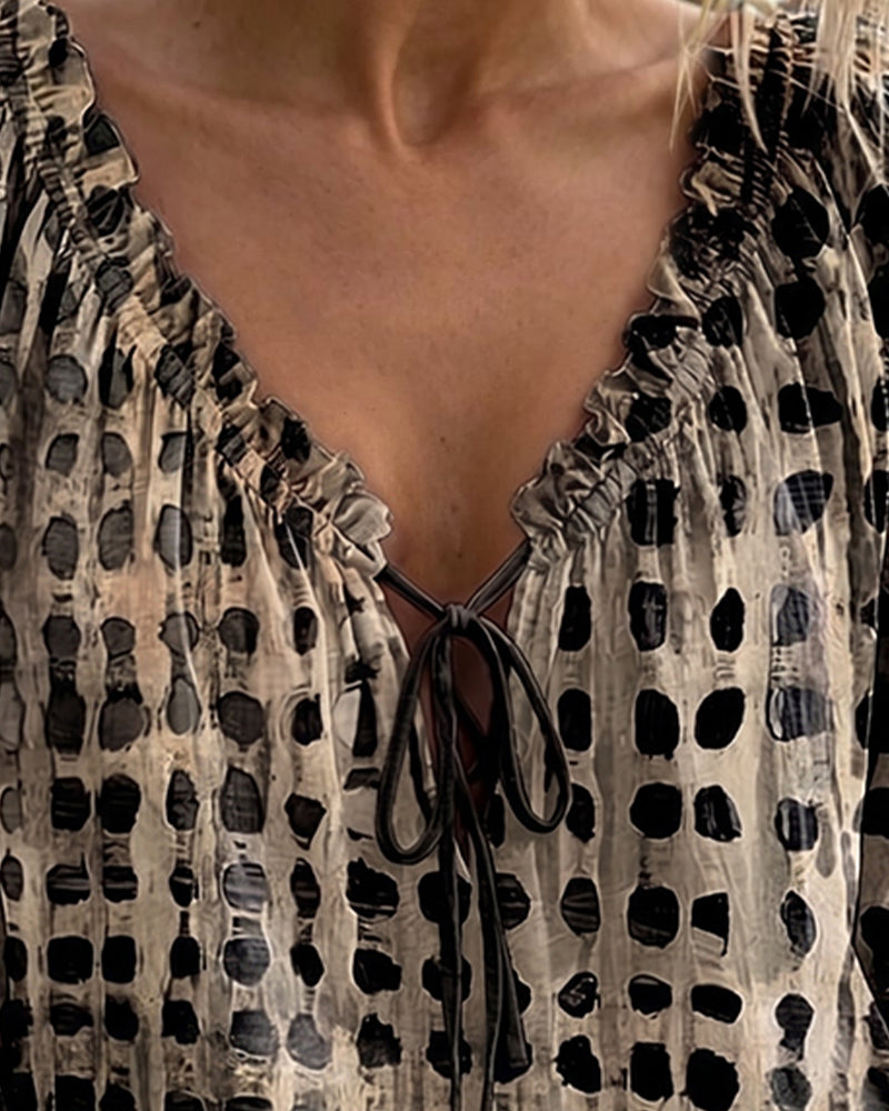 Cornelia | Blouse met stippen en veters