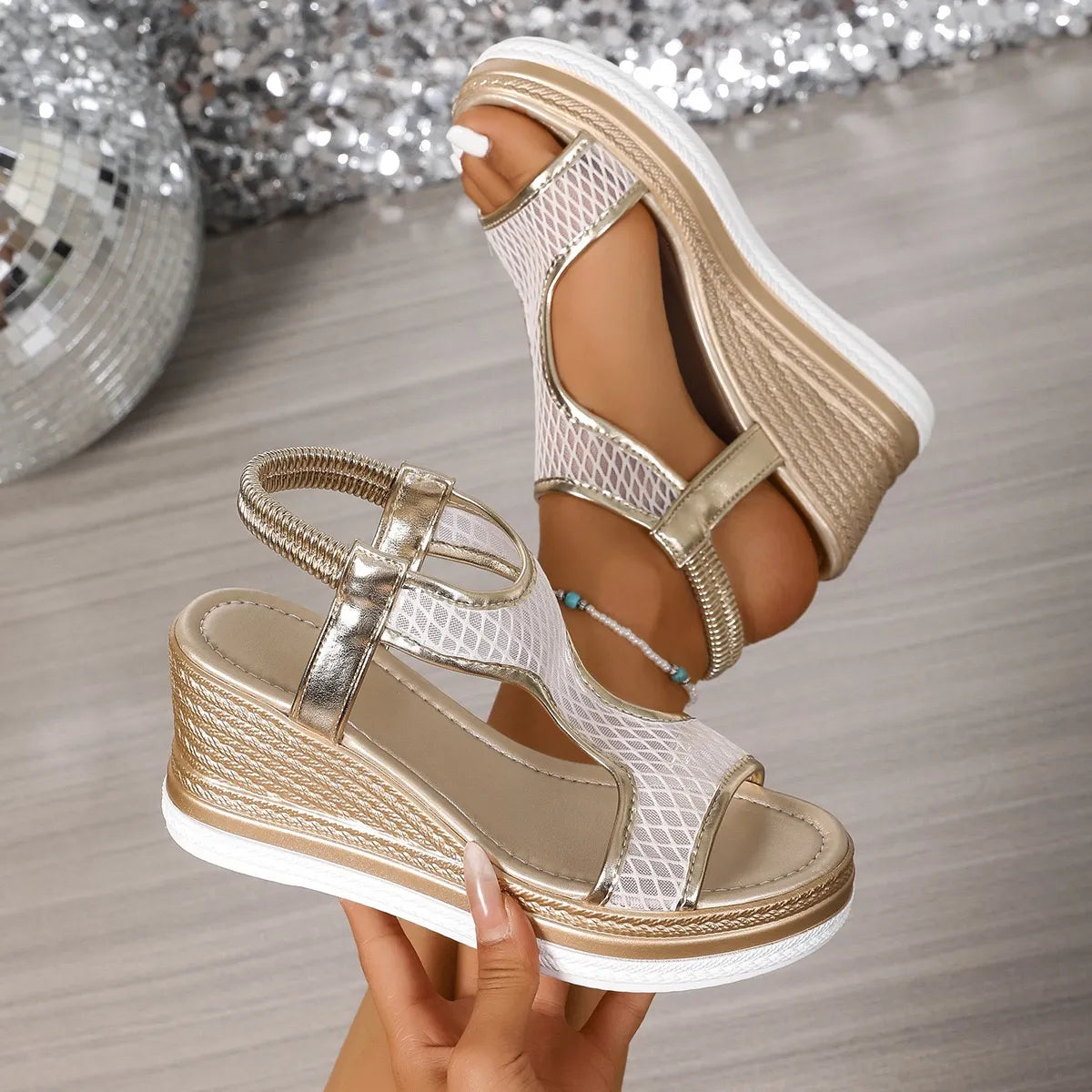 Lunna™ | Elegante orthopedische instapsandalen met sleehak voor dames