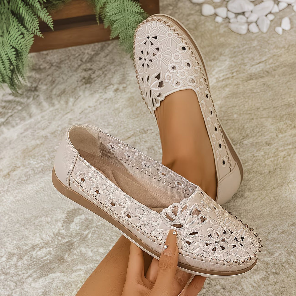 Linda -  Orthopedic moccasins with Hollow embroidery