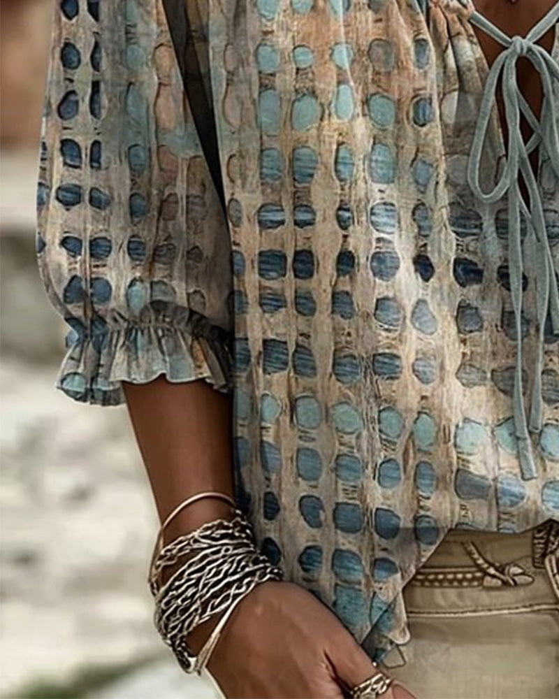 Cornelia | Blouse met stippen en veters