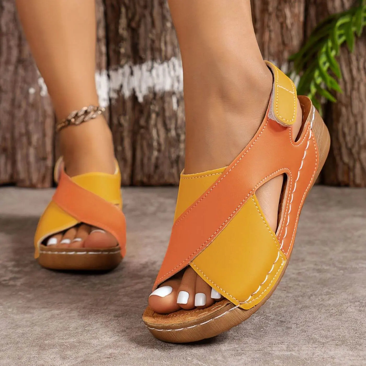 Nicole – Orthopedic sandals with an open toe