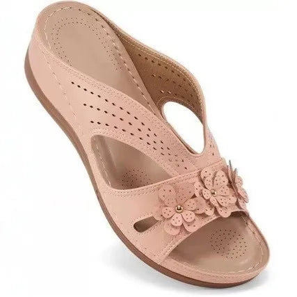Sylvia™ | Orthopedische sandalen, met wigvormige hak, dikke zool en holle klinknagels