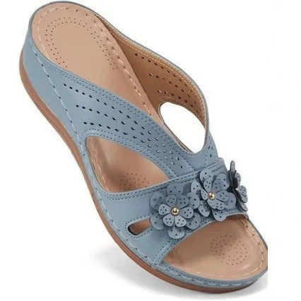 Sylvia™ | Orthopedische sandalen, met wigvormige hak, dikke zool en holle klinknagels