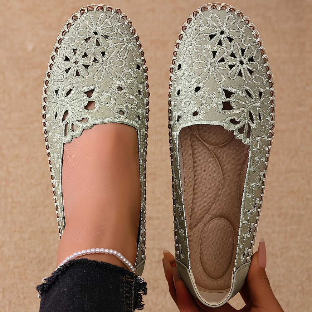 Linda -  Orthopedic moccasins with Hollow embroidery