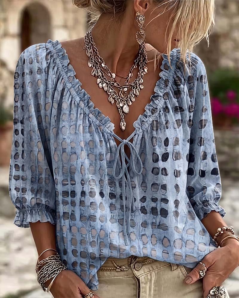 Cornelia | Blouse met stippen en veters