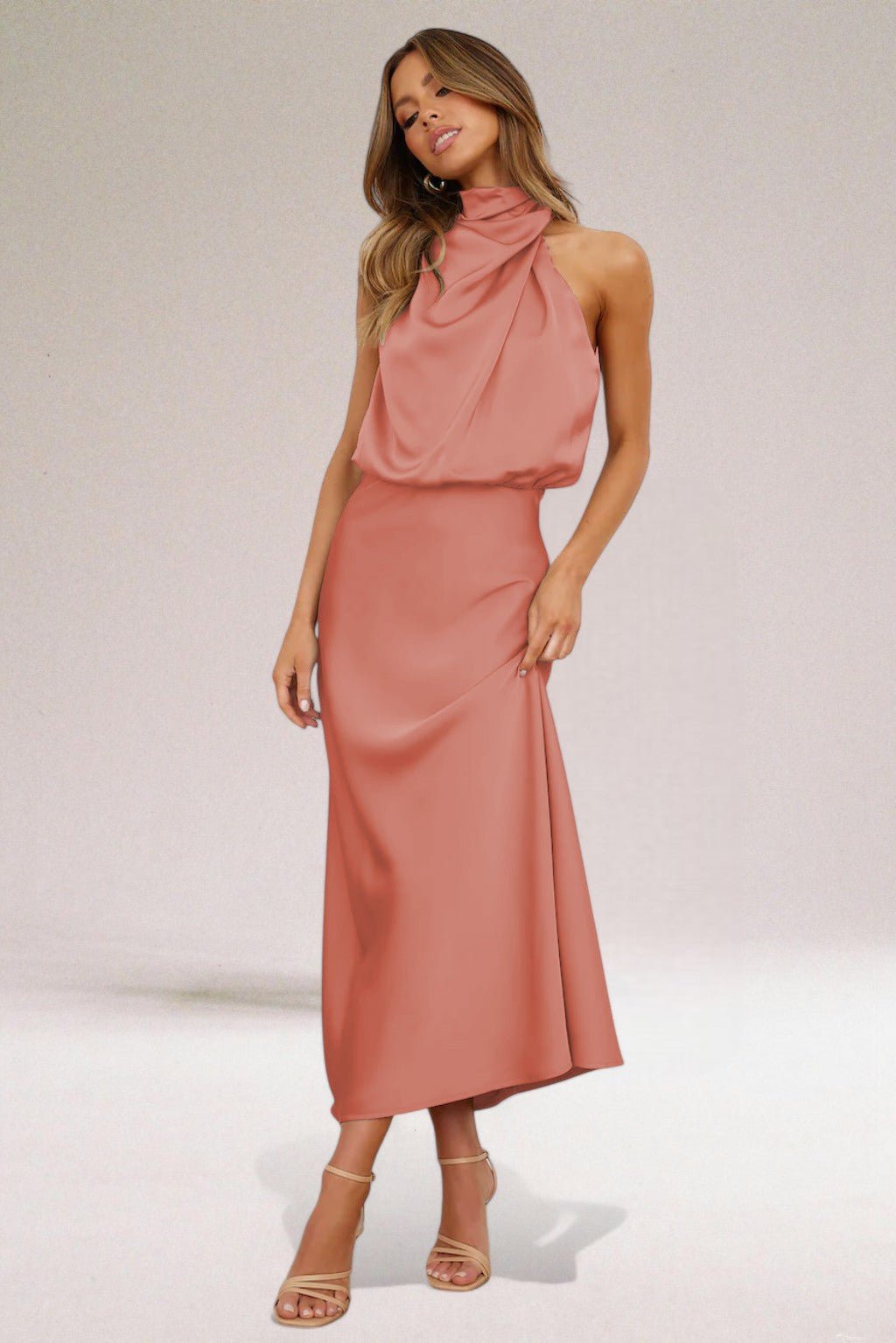 Flavia™ | Glamoureuze satijnen jurk met halter