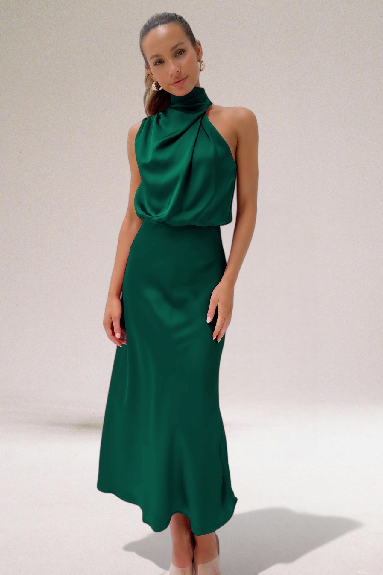 Flavia™ | Glamoureuze satijnen jurk met halter