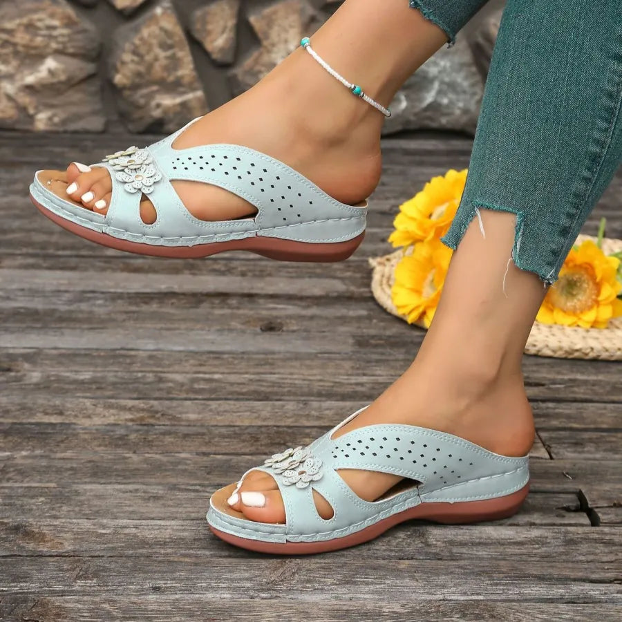 Sylvia™ | Orthopedische sandalen, met wigvormige hak, dikke zool en holle klinknagels
