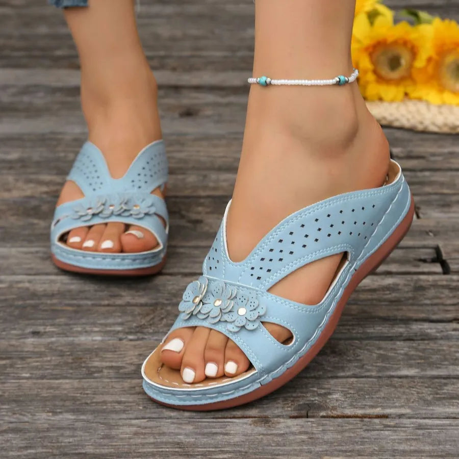 Sylvia™ | Orthopedische sandalen, met wigvormige hak, dikke zool en holle klinknagels