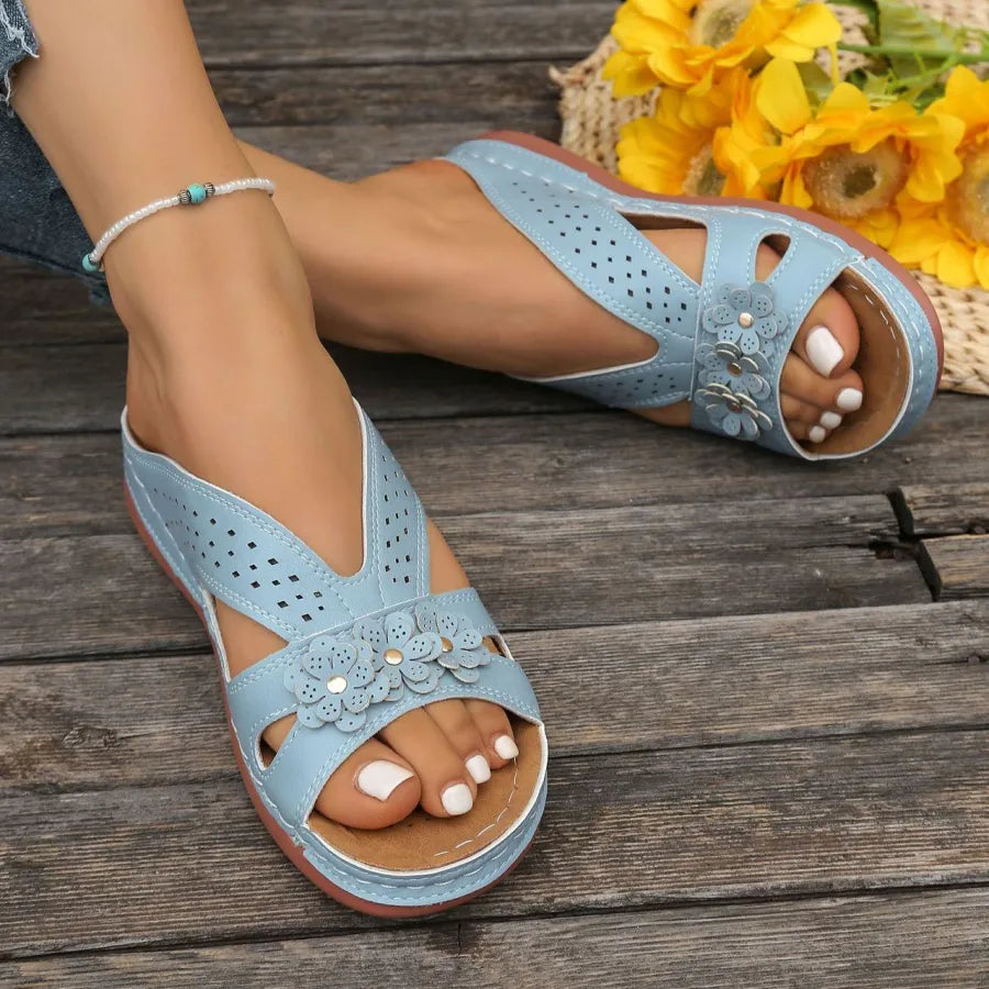 Sylvia™ | Orthopedische sandalen, met wigvormige hak, dikke zool en holle klinknagels