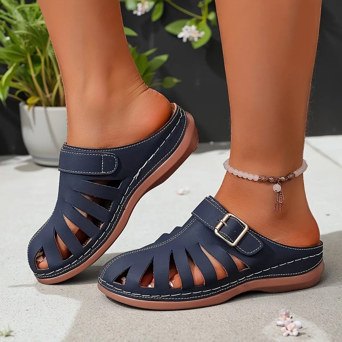 Elisea™ | Stijlvolle en orthopedische sandalen met gesloten teen en holle zool