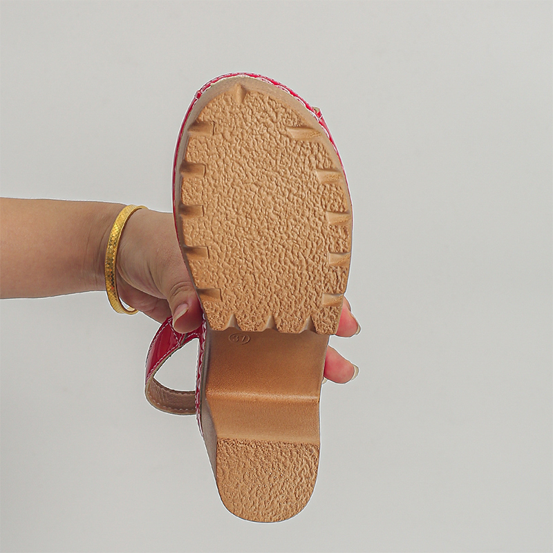 Elena - Elegant peep-toe sandals with buckled heels